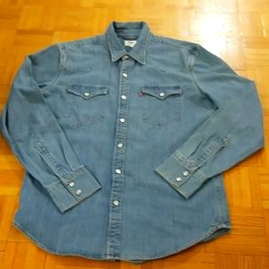 Levis shirt